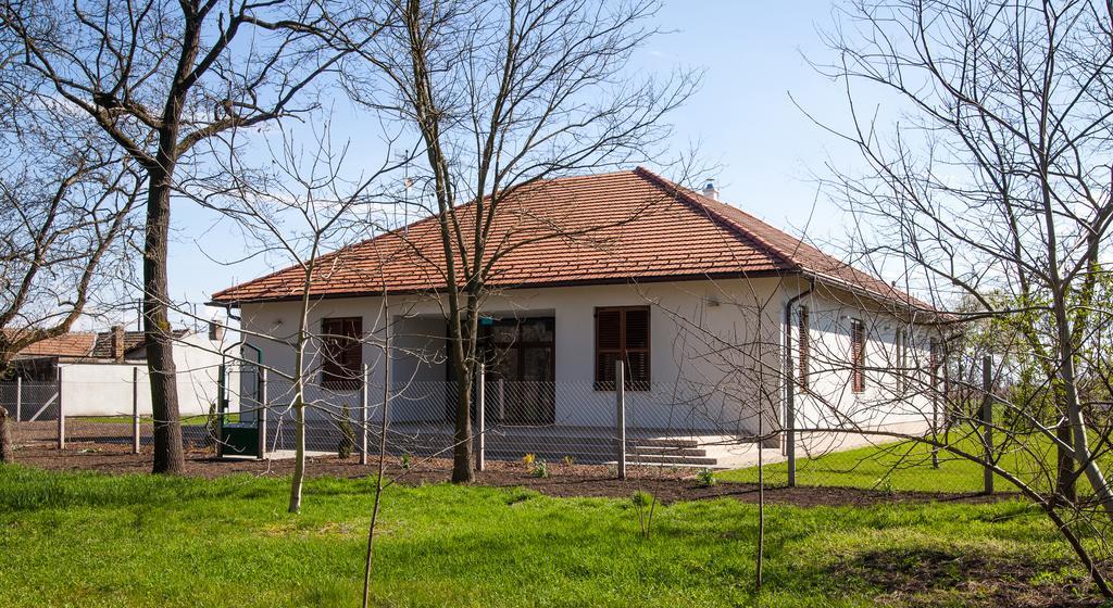 Kakasszeki Vendeghaz Hotel Szekkutas Bagian luar foto