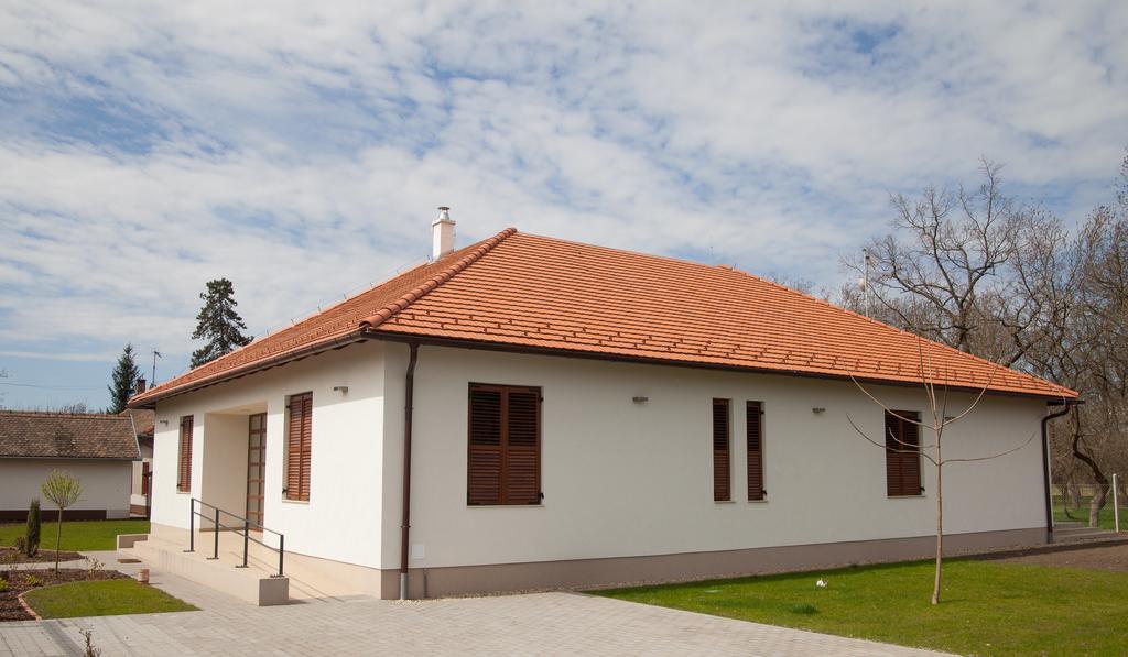Kakasszeki Vendeghaz Hotel Szekkutas Bagian luar foto