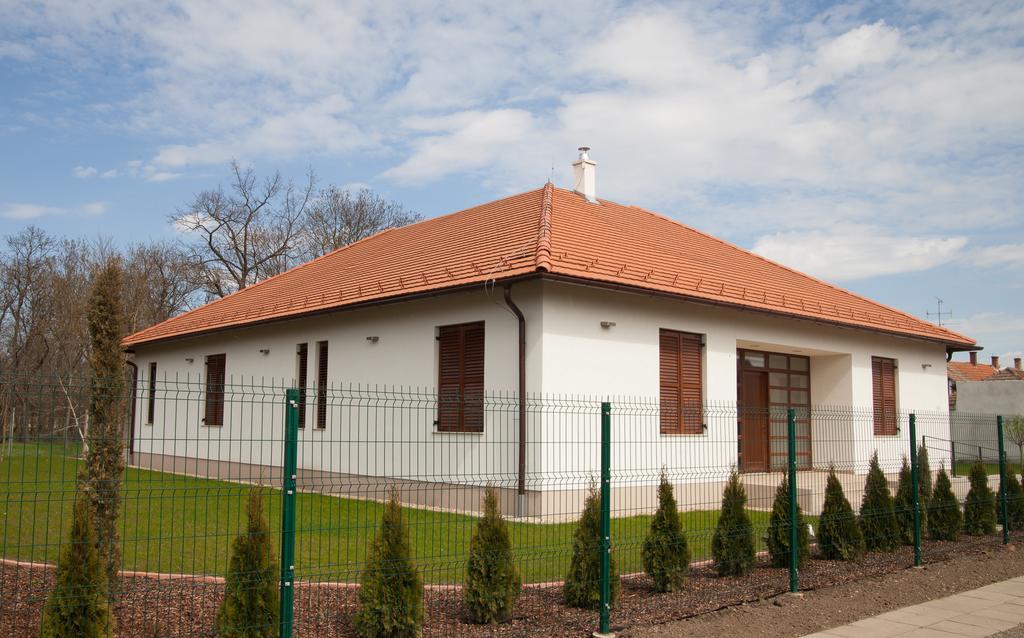 Kakasszeki Vendeghaz Hotel Szekkutas Bagian luar foto